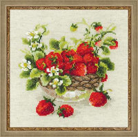 Riolis Cross Stitch - Garden Strawberries
